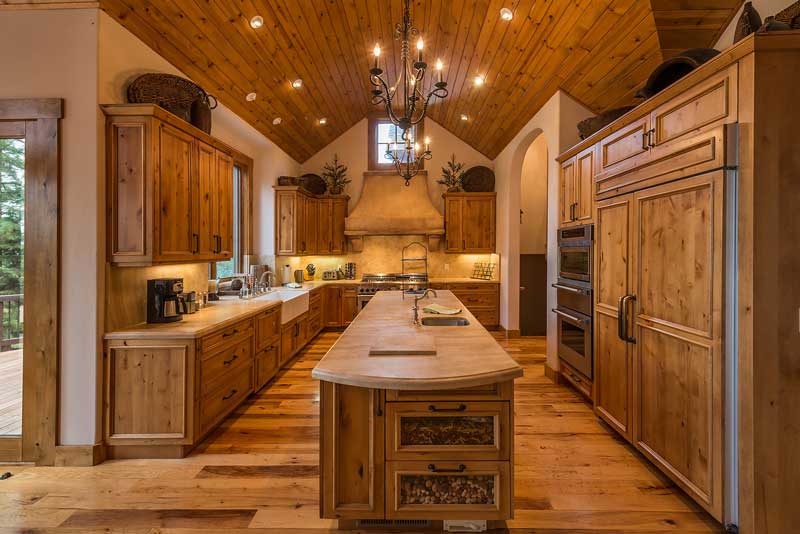 2203SilverFox-05Kitchen